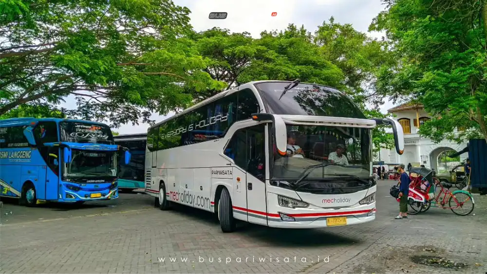 buspariwisata.id – foto bus pariwisata mec holiday g