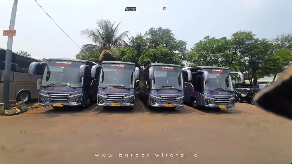 buspariwisata.id - foto medium bus pariwisata hiba utama a